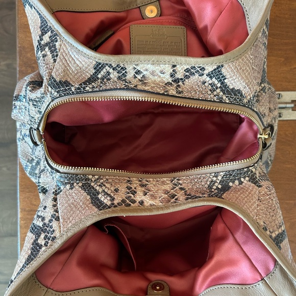 COACH tan and black snakeskin leather hobo bag - Picture 13 of 14